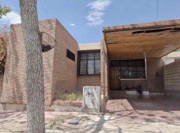 Casa de 7 ambientes, Godoy Cruz · Casa en Venta, Barrio Gráfico - Godoy Cruz