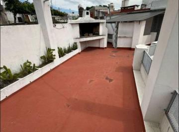 Casa de 4 ambientes, Parque Chas · Hermosa Casita con Estilo Propio con Potencial y Terraza Propia