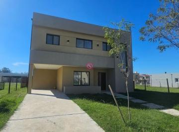 Casa · 149m² · 4 Ambientes · Casa en Venta en Barrio San Pablo, Pilar, G. B. a. Zona Norte