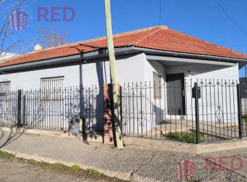 Casa · 155m² · 4 Ambientes · Casa de 3 Dorm. - Barrio Brentana - Cipolletti