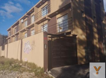 Edificio · 600m² · 12 Ambientes · 4 Cocheras · Complejo de PH en Venta - 8 Dorm. 12 Baños - Cocheras - Pilar