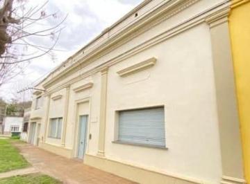 Casa · 200m² · 6 Ambientes · 2 Cocheras · Casa en Venta - 4 Dorm. 3 Baños - Cochera - 388 m² - Villa Ramallo