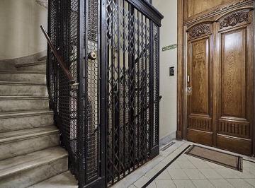 Departamento · 218m² · 6 Ambientes · 2 Cocheras · Piso Francés Impecable. Ideal Oficina o Consultorio o Para Vivienda. Tres Dorm.. Retiro.