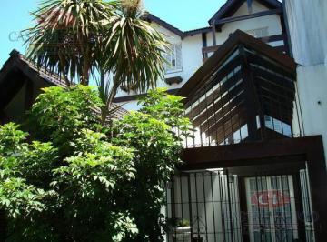 Casa · 341m² · 5 Ambientes · Exelente Casa de 5 Ambientes en Venta en Punta Chica a m de Av Libertador