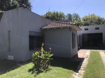 Casa · 133m² · 4 Ambientes · 1 Cochera · Casa - Venta - Villa Elisa
