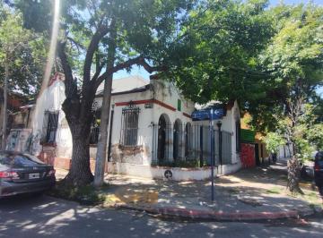 Casa · 210m² · 5 Ambientes · Propiedad en El Centro de Moron Ideal Inversor