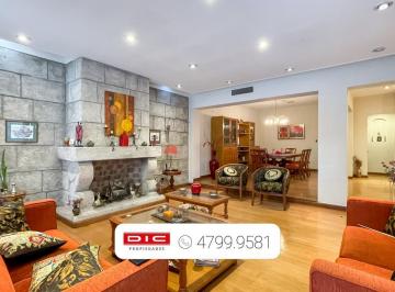 Casa · 220m² · 8 Ambientes · 2 Cocheras · Casa en Florida Mitre/este