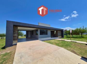 Casa · 91m² · 3 Ambientes · 1 Cochera · Casa en La Arbolada - Pre - Venta a Estrenar