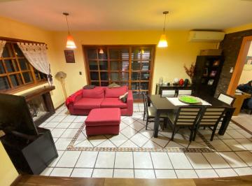 Casa · 124m² · 4 Ambientes · 1 Cochera · Venta Casa 2 Plantas con 3 Dorm., Patio Seco y Parrillero, Zona Sur, Rosario