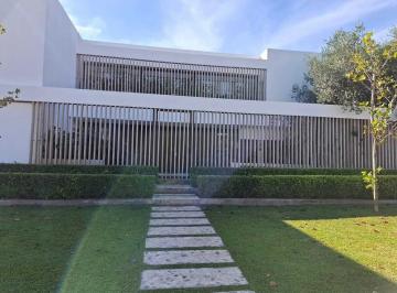 Casa · 286m² · 7 Ambientes · 1 Cochera · Casa en Venta en Garin, Escobar, G. B. a. Zona Norte