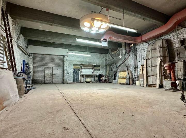 Bodega-Galpón · 250m²