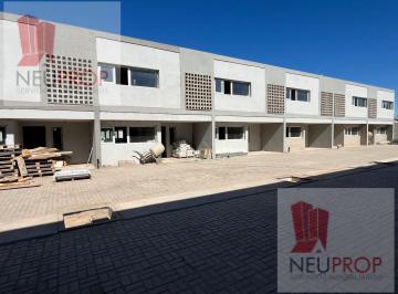 Casa · 115m² · 4 Ambientes · 1 Cochera · Alquiler Dúplex – Barrio Confluencia – Neuquén Capital