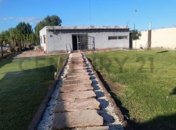 Casa · 100m² · 4 Ambientes · 1 Cochera · Venta de Casa