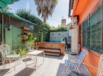 Casa · 202m² · 6 Ambientes · 2 Cocheras · Venta 2 Deptos Tipo Casa 5 Dorm. en Block Haedo Oportunidad Multifamiliar