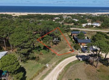 Terreno · 2055m² · Lote en Venta en Pinar del Faro – 2.055 m² en Barrio Privado Exclusivo con Seguridad y Entorno Natur