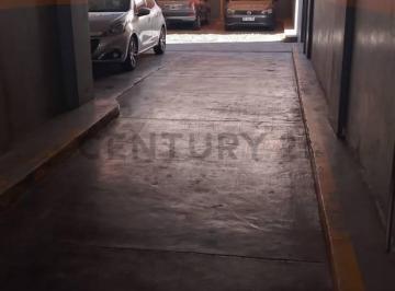 Garage · Venta Cochera Cubierta en Caballito Norte