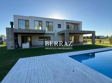 Casa · 294m² · 8 Ambientes · 2 Cocheras · Casa Venta 5 Dorm. Barrio Milord Lote de 1504 m² Pilará, Zona Norte