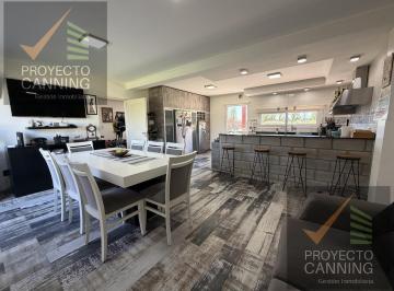Casa · 270m² · 5 Ambientes · Venta de Casa en Barrio La Magdalena Canning