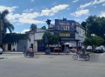 Casa · 530m² · 7 Ambientes · Importante Propiedad Esq Lamadrid y Av Saen Peña