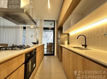 PH · 126m² · 4 Ambientes · 2 Cocheras · PH de Tres Ambientes en Venta - Barrio Parque Leloir