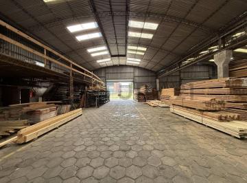 Bodega-Galpón · 3920m² · 8 Ambientes · 120 E/ 524 y 525 | Galpon Industrial en Venta