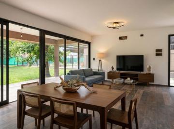 SBP-SBP-252_2 · Casa en Venta | 3 Dorm. | Pileta | Cochera Doble