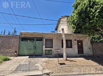 Casa · 158m² · 4 Ambientes · 2 Cocheras · Venta Casa 4 Ambientes con Cochera en Wilde