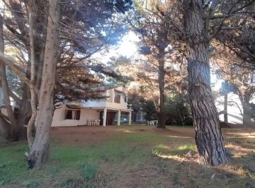 Casa · 105m² · 4 Ambientes · 2 Cocheras · Casa en Venta 4 Ambientes Aguas Verdes con Parque de 450 m 2 Cuadras del Mar