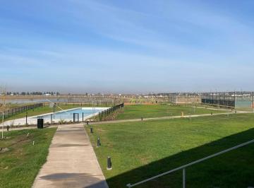 Terreno · 800m² · Venta Terreno de 800 m² con Orientación en El Fondo Norte en Barrio Vida