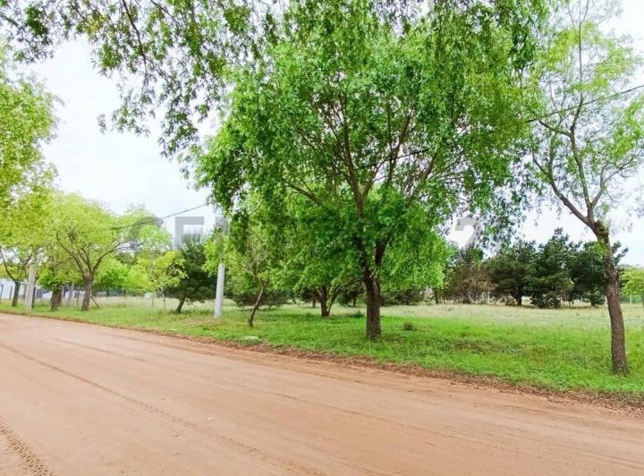 Terreno · 848m²