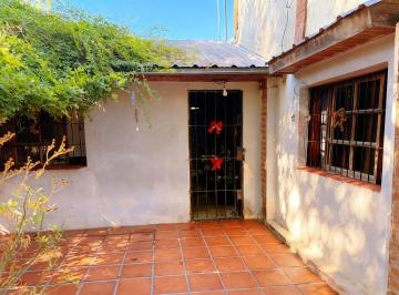 Casa · 80m² · 3 Ambientes · 1 Cochera · Venta Casa Quinta 3 Ambientes - Moreno