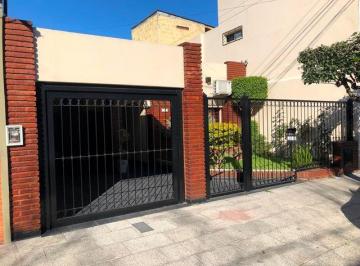 Casa · 130m² · 4 Ambientes · 2 Cocheras · Casa 4 Ambientes en Venta - Ramos Mejía