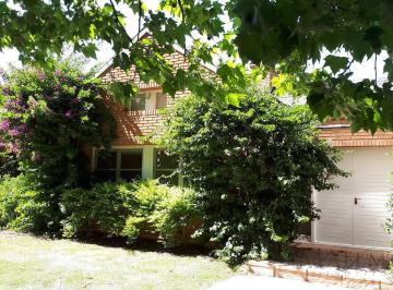 Casa · 330m² · 6 Ambientes · Alquiler Casa 3 Dorm. en Martindale C. C