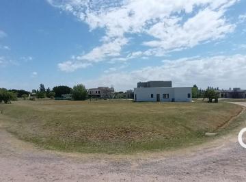 Terreno · 1097m² · Lote Interno con Financiación en Esquina. Oportunidad en Medal Country Club