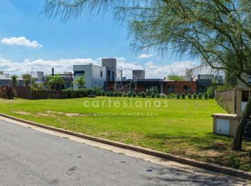 Terreno · 601m² · Siete Soles Lote Central de 600 m² | Parterres
