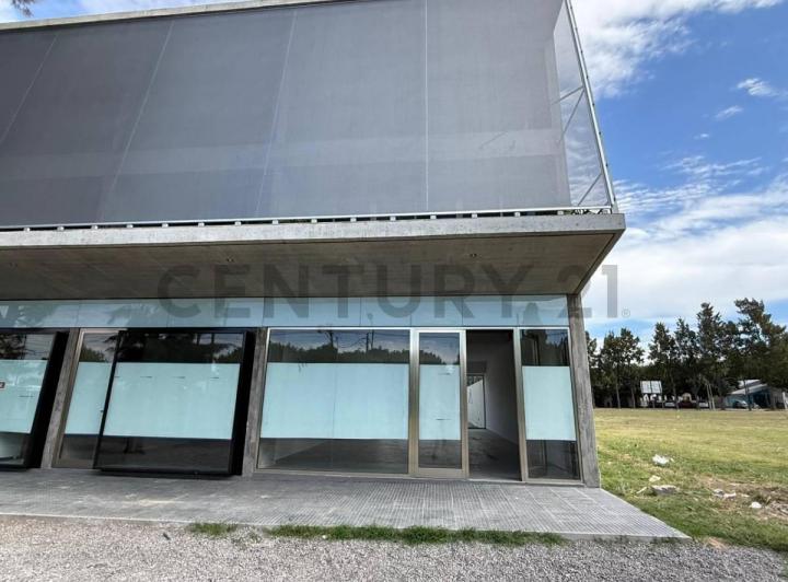 Local comercial · 116m² · 1 Cochera