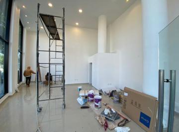 Local comercial · 52m² · 1 Ambiente · Importante Local en Esquina! Cuenca y Jb Justo