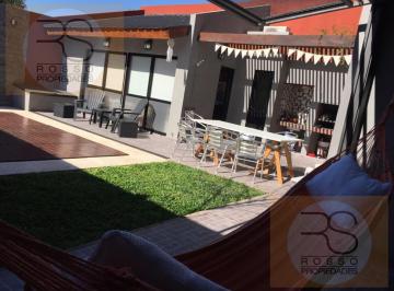 Casa · 270m² · 5 Ambientes · 2 Cocheras · Casa - Villa Luzuriaga