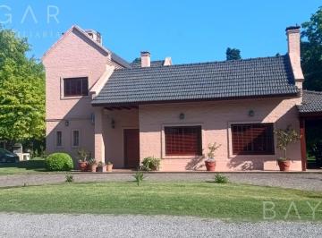 Casa · 164m² · 5 Ambientes · 6 Cocheras · Venta Casa - Barrio Privado El Jagüel / Pilar - Apto Crédito y Financiación