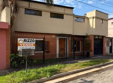 Casa de 5 ambientes, Lanús · Casa 5 Ambientes en Venta - Lanús Oeste