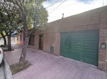 Casa de 5 ambientes, Córdoba · Casa en Venta - B° Colon