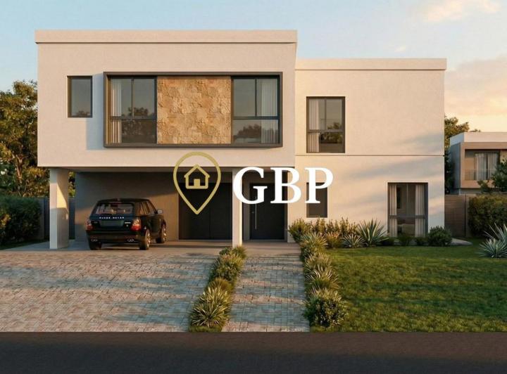 Casa · 310m² · 5 Ambientes · 2 Cocheras