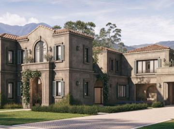 Casa · 1840m² · 5 Dormitorios · 2 Cocheras · Casa en Construccion en Las Quintas, San Lorenzo Chico