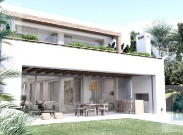 Casa · 337m² · 8 Ambientes · 2 Cocheras · Casa en Venta en Barrio Los Puentes