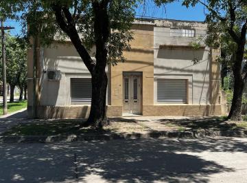 Casa · 189m² · 11 Ambientes · 1 Cochera · Casa en Humberto Primero
