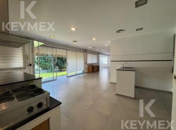 Casa · 161m² · 3 Ambientes · 1 Cochera · Casa de 2 Dorm. en Venta, La Plata