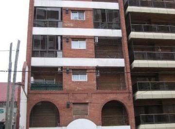 Departamento · 40m² · 2 Ambientes · 1 Cochera · Laprida 732, Lomas de Zamora