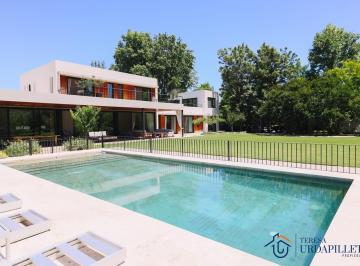 Casa · 633m² · 4 Dormitorios · Casa en Venta en Altos de Pilar Estilo Moderno