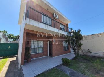 Casa de 4 ambientes, Florencio Varela · Casa con 2 Habitaciones en Venta con 371 m² en Florencio Varela