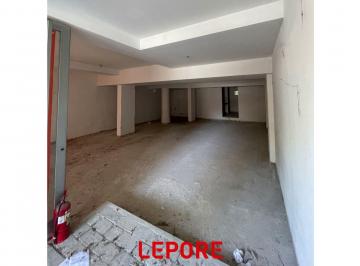 LEP-LE7-37120_2 · Excelente Local en Venta Sobre Av La Plata